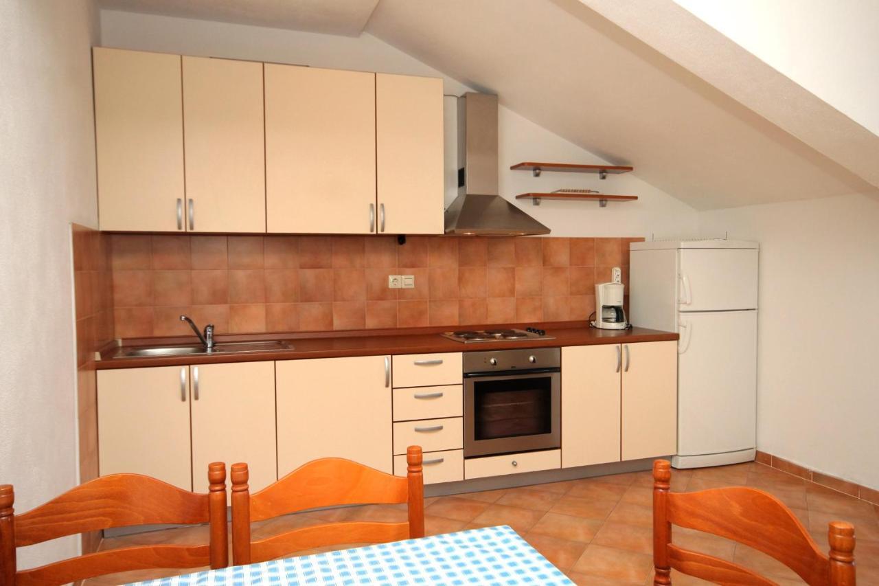 Apartments With A Parking Space Jelsa, Hvar - 8765 Jelsa  Exterior foto