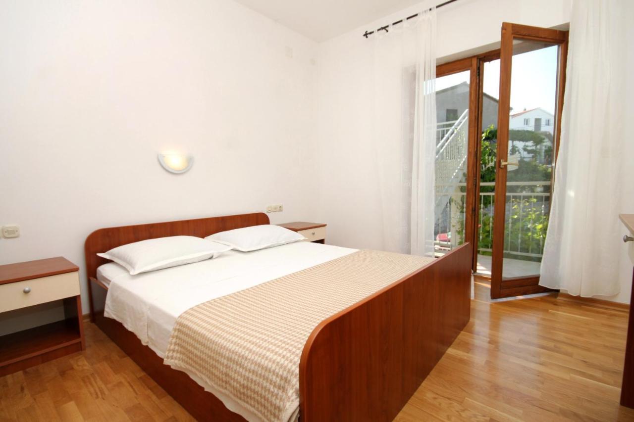Apartments With A Parking Space Jelsa, Hvar - 8765 Jelsa  Exterior foto