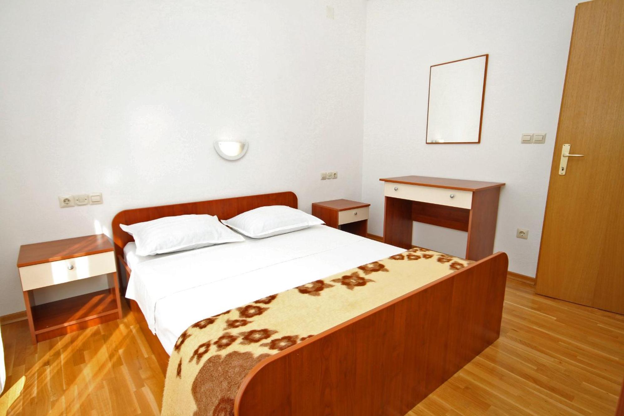Apartments With A Parking Space Jelsa, Hvar - 8765 Jelsa  Habitación foto